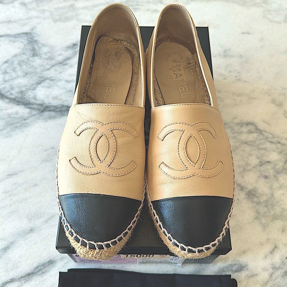 CHANEL Beige & Black lambskin espadrilles -Sz 37.